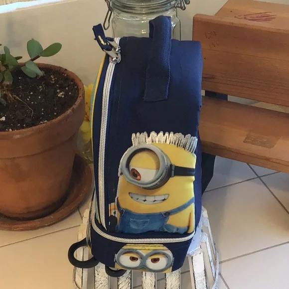 ‘Minions’ 2-Level Insulated Lunch Bag (#4) - Picture 4 of 10